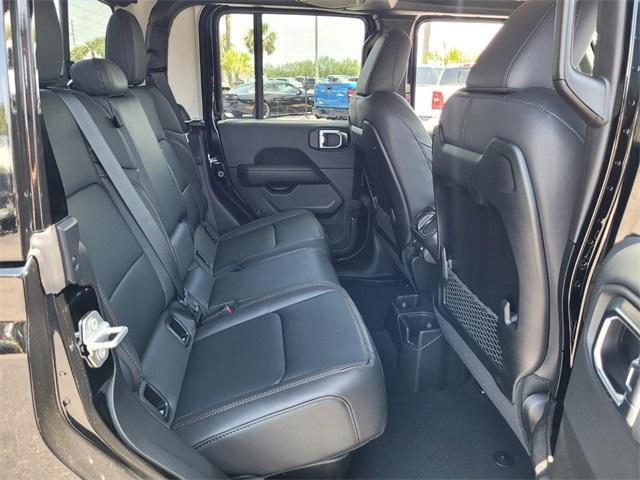 new 2025 Jeep Gladiator car, priced at $43,997