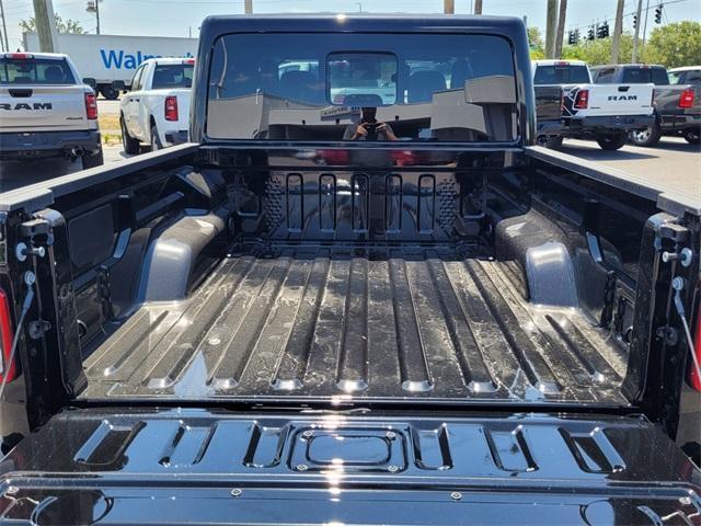 new 2025 Jeep Gladiator car, priced at $43,997