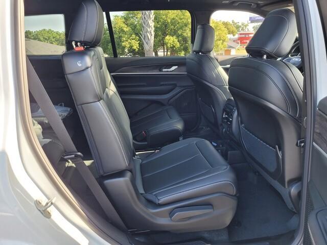 new 2025 Jeep Grand Cherokee L car, priced at $45,674