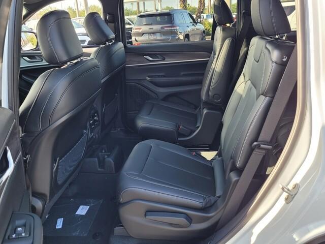 new 2025 Jeep Grand Cherokee L car, priced at $45,674
