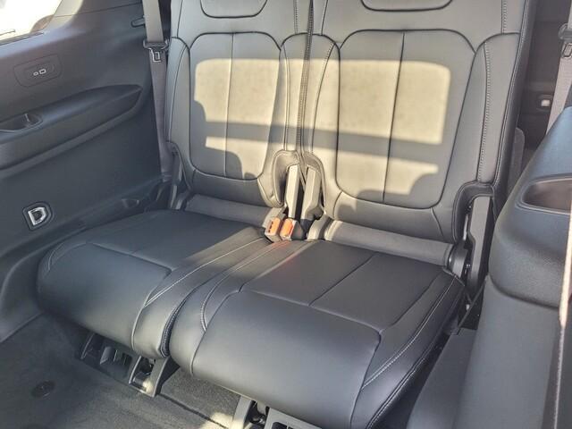 new 2025 Jeep Grand Cherokee L car, priced at $45,674