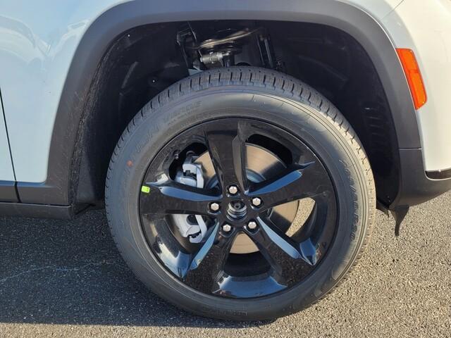 new 2025 Jeep Grand Cherokee L car, priced at $45,674