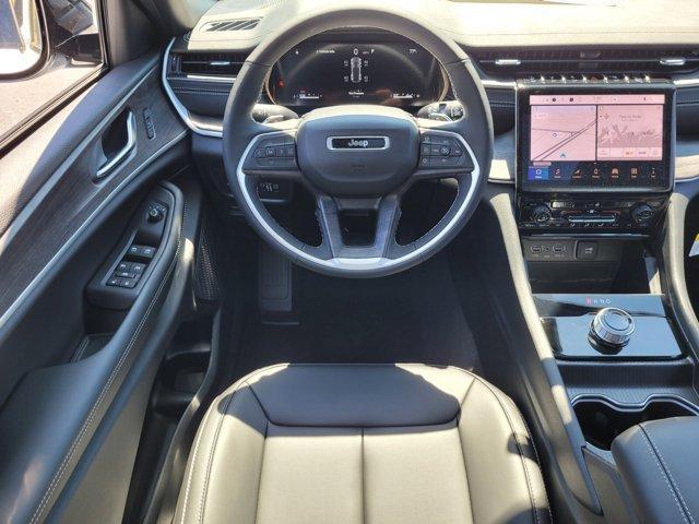 new 2025 Jeep Grand Cherokee car, priced at $42,977