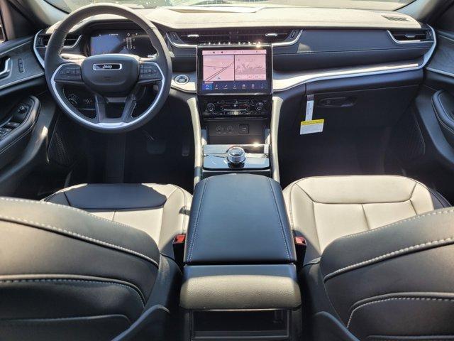 new 2025 Jeep Grand Cherokee car, priced at $42,977