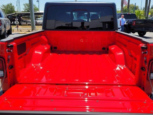 new 2025 Jeep Gladiator car, priced at $38,557