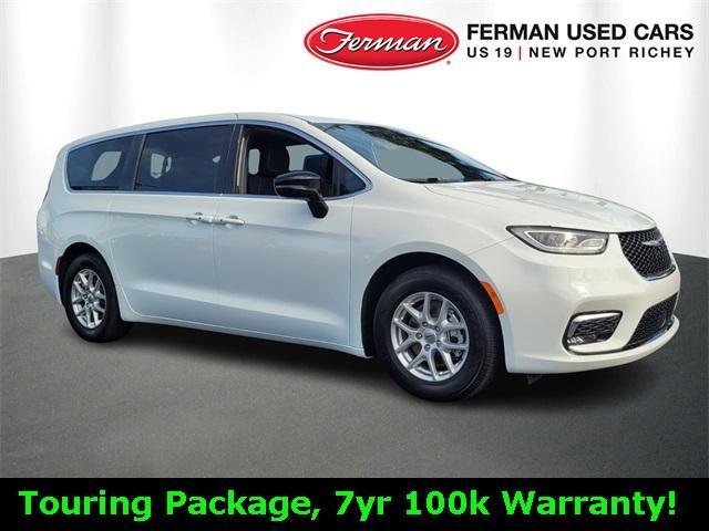 used 2024 Chrysler Pacifica car, priced at $32,500