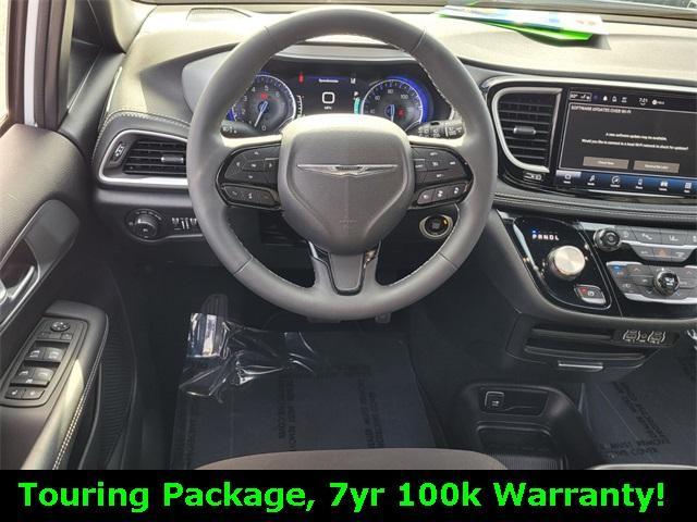 used 2024 Chrysler Pacifica car, priced at $32,500