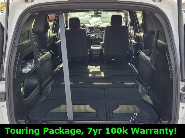 used 2024 Chrysler Pacifica car, priced at $32,500