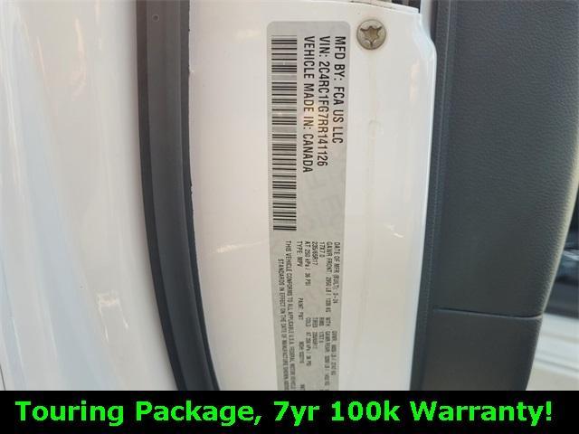 used 2024 Chrysler Pacifica car, priced at $32,500