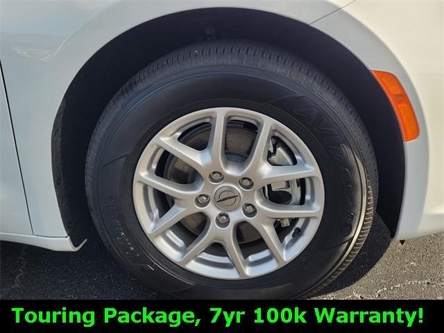 used 2024 Chrysler Pacifica car, priced at $32,500