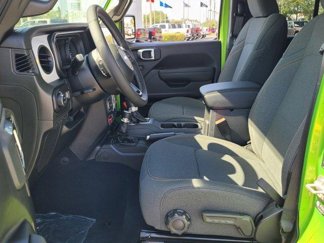 new 2025 Jeep Gladiator car, priced at $44,997
