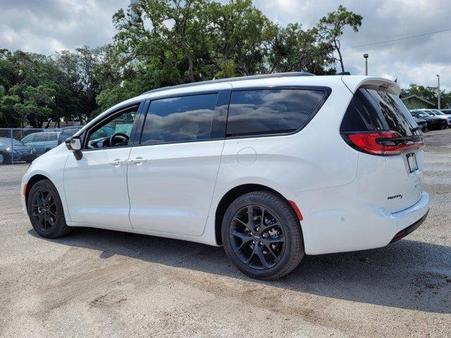 new 2024 Chrysler Pacifica car, priced at $40,997