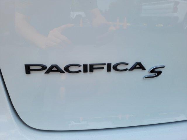 new 2024 Chrysler Pacifica car, priced at $42,997