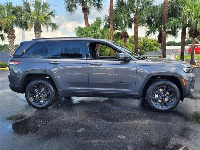 new 2025 Jeep Grand Cherokee car, priced at $38,997