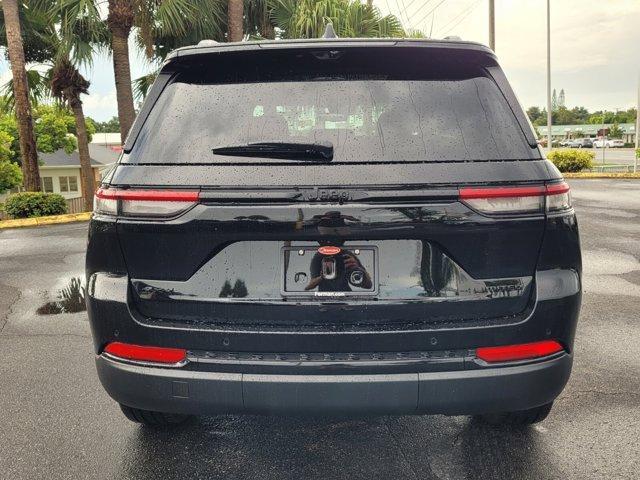 new 2025 Jeep Grand Cherokee car, priced at $45,821
