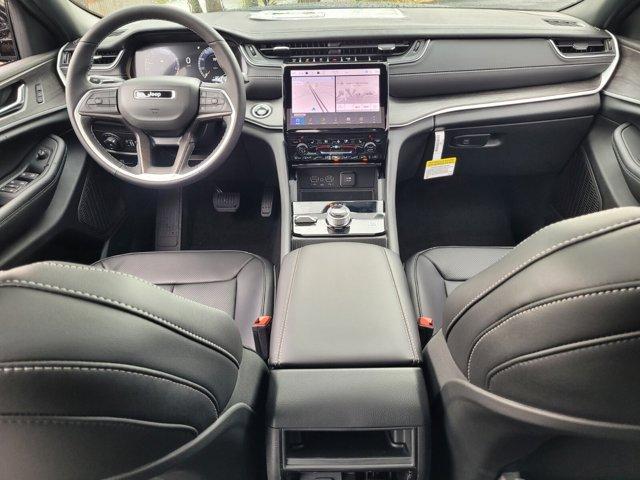 new 2025 Jeep Grand Cherokee car, priced at $45,821