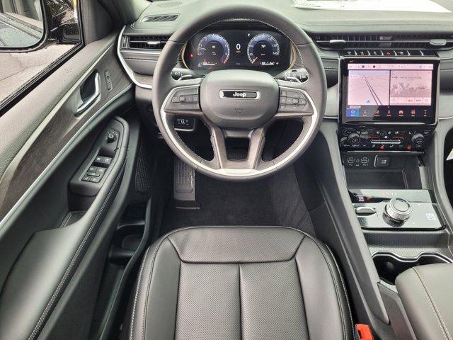 new 2025 Jeep Grand Cherokee car, priced at $45,821