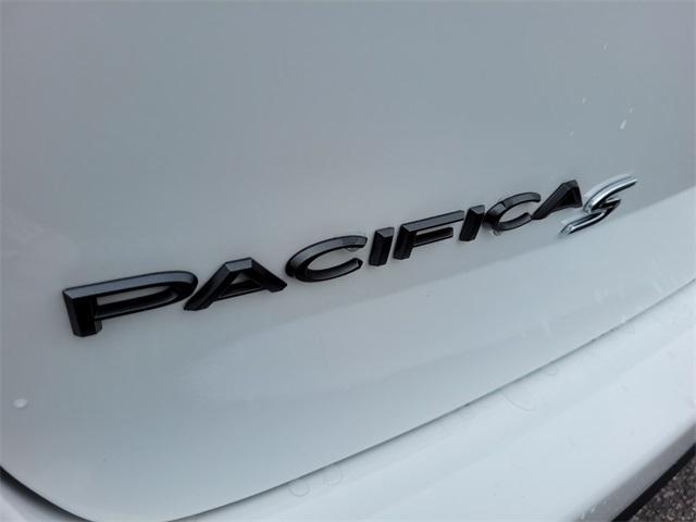 new 2024 Chrysler Pacifica car, priced at $47,997