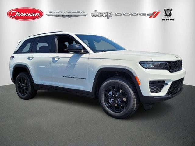 new 2024 Jeep Grand Cherokee car, priced at $38,999