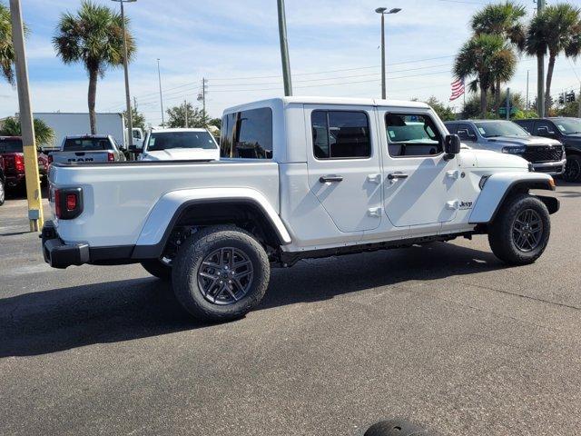new 2026 Jeep Gladiator car, priced at $44,356