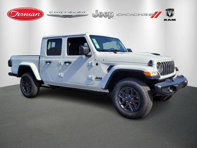 new 2026 Jeep Gladiator car, priced at $44,356
