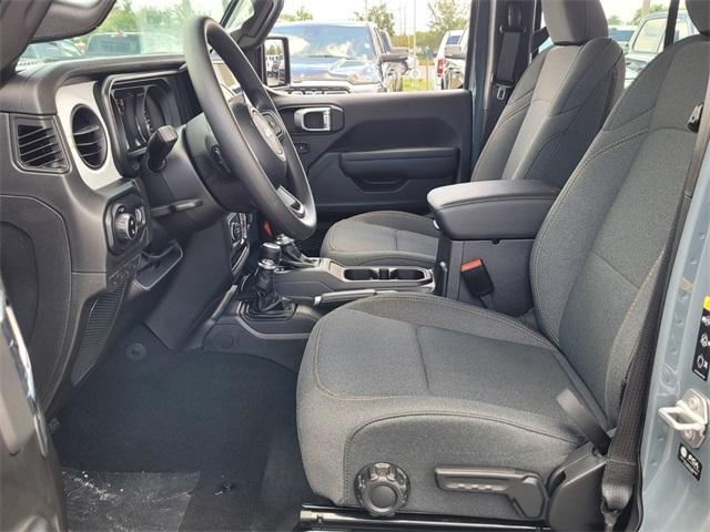 new 2025 Jeep Gladiator car, priced at $34,997