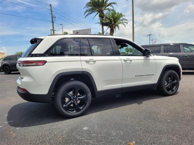 new 2025 Jeep Grand Cherokee car, priced at $45,357