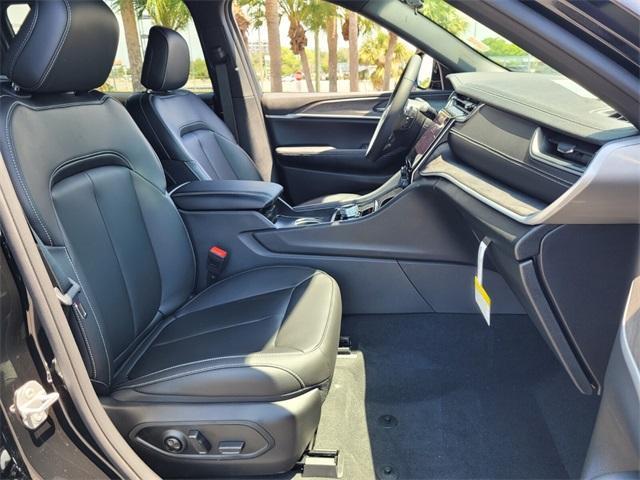 new 2025 Jeep Grand Cherokee L car, priced at $42,997
