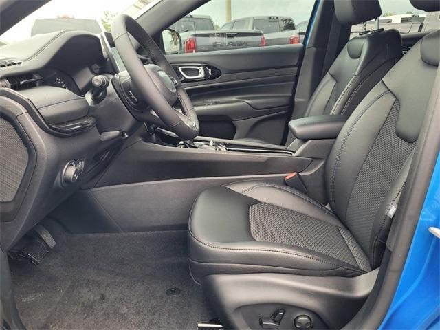 new 2025 Jeep Compass car, priced at $29,999