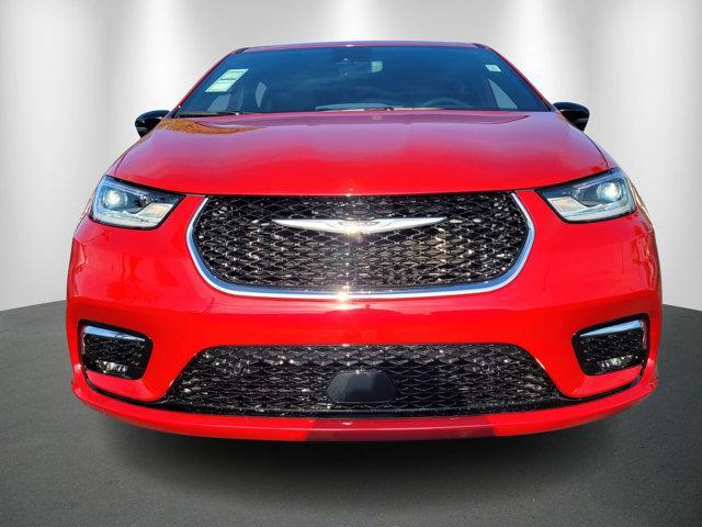 new 2026 Chrysler Pacifica car, priced at $39,415