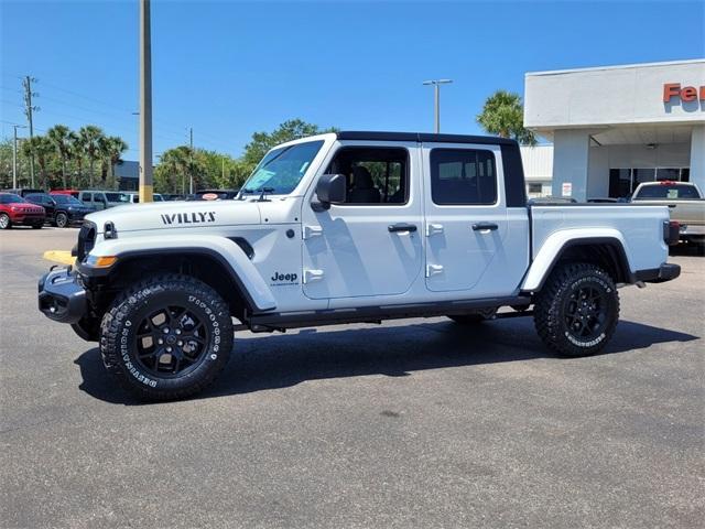 new 2025 Jeep Gladiator car, priced at $42,997