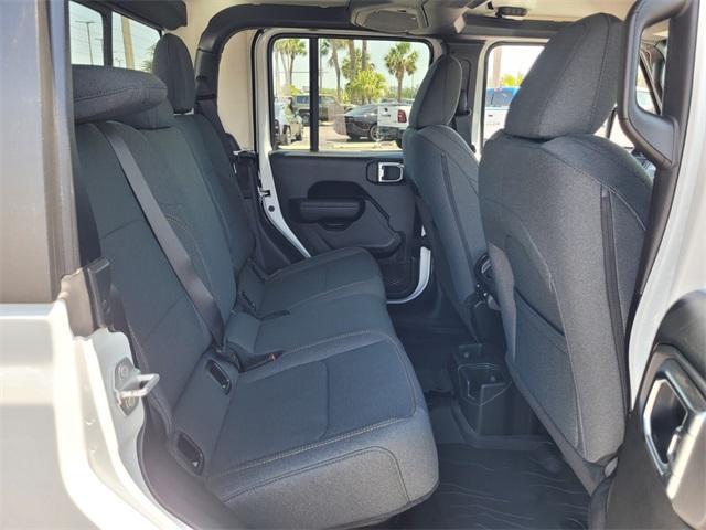 new 2025 Jeep Gladiator car, priced at $42,997