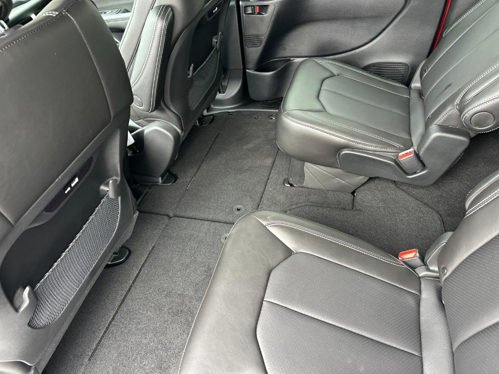 new 2025 Chrysler Pacifica car, priced at $46,220