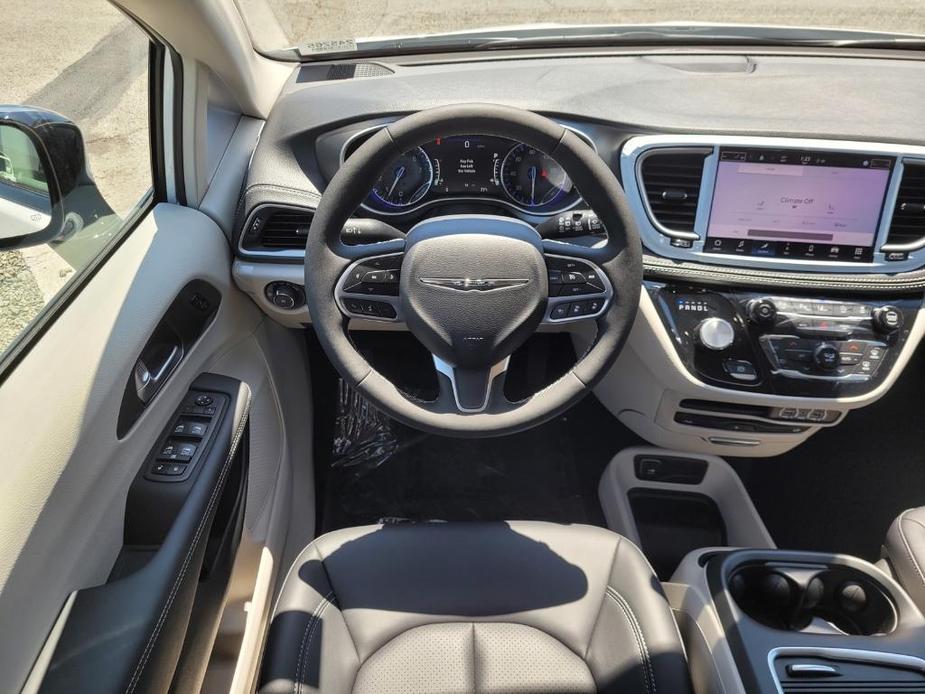 new 2024 Chrysler Pacifica car, priced at $47,988