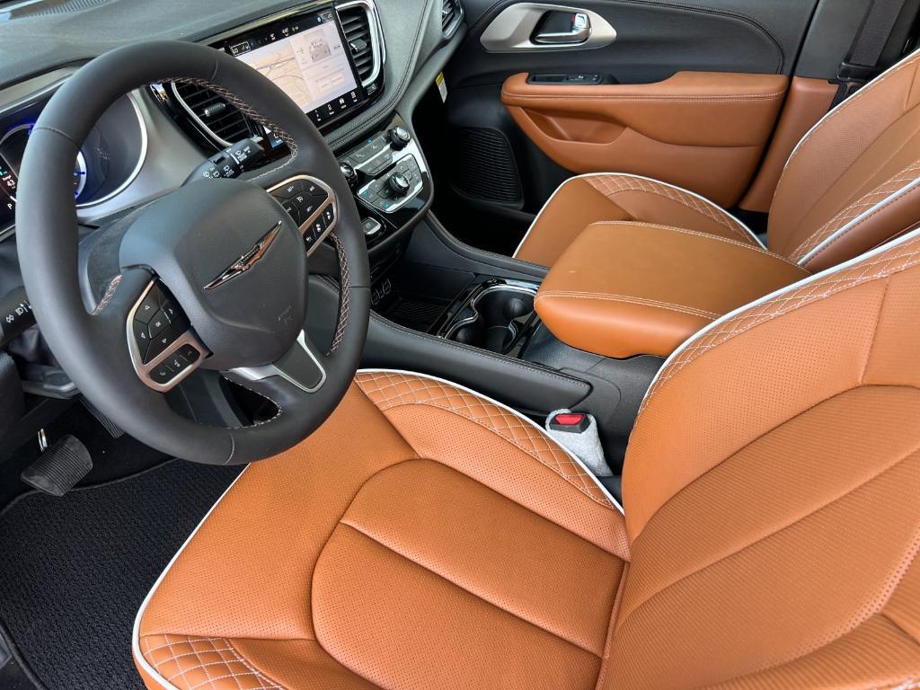 new 2025 Chrysler Pacifica Hybrid car, priced at $61,780