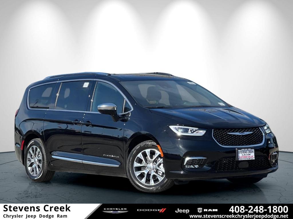 new 2025 Chrysler Pacifica Hybrid car