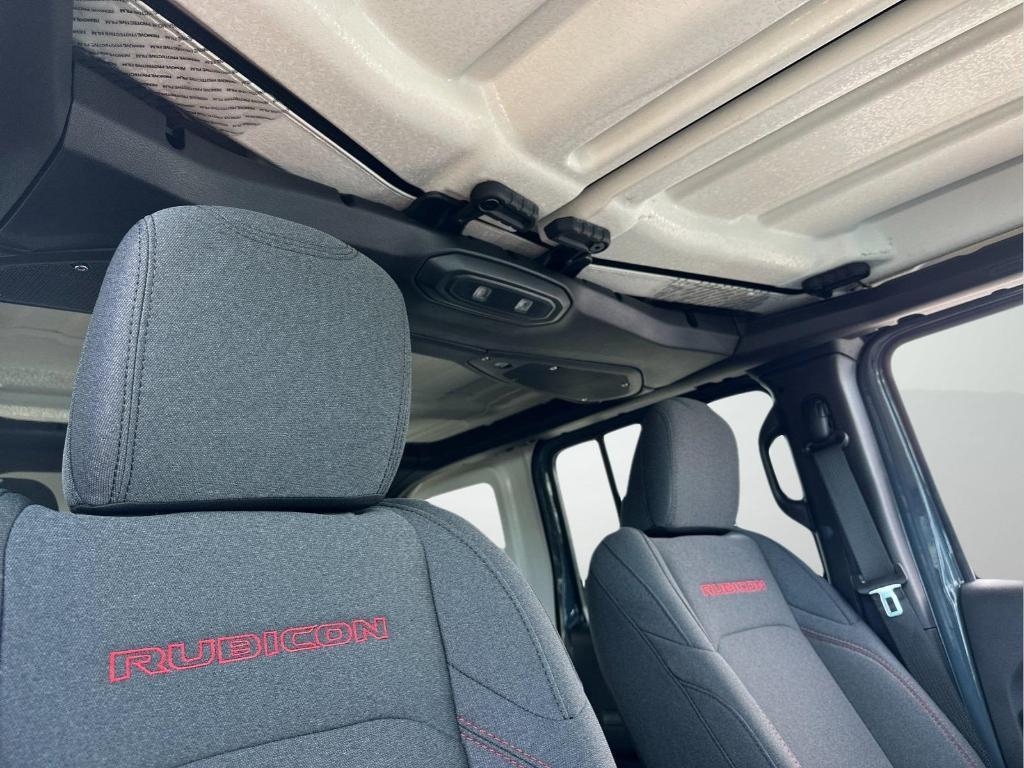 new 2025 Jeep Wrangler car, priced at $61,300