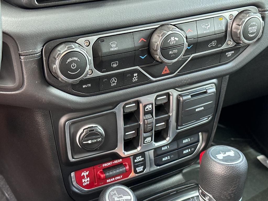 new 2025 Jeep Wrangler car, priced at $61,300