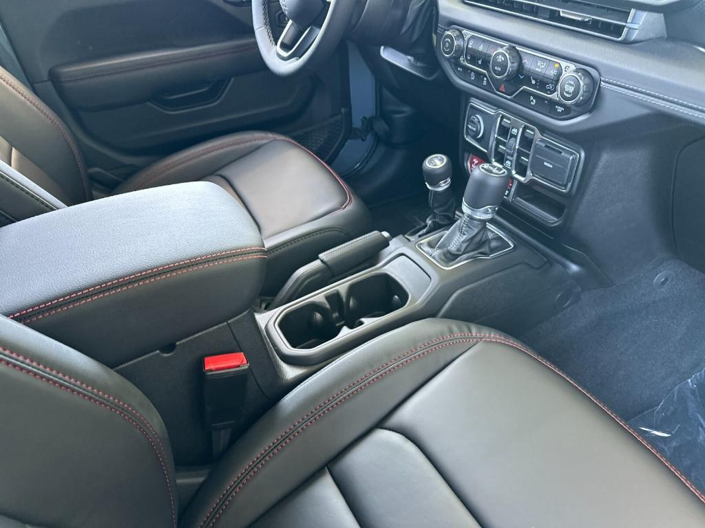 new 2025 Jeep Wrangler car, priced at $73,055