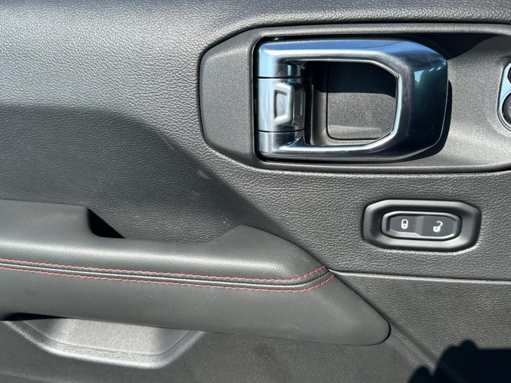 new 2025 Jeep Wrangler car, priced at $68,170