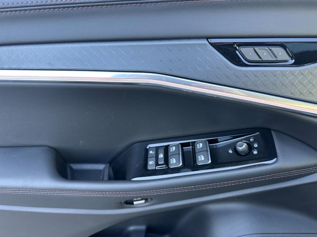 new 2025 Jeep Wagoneer S car