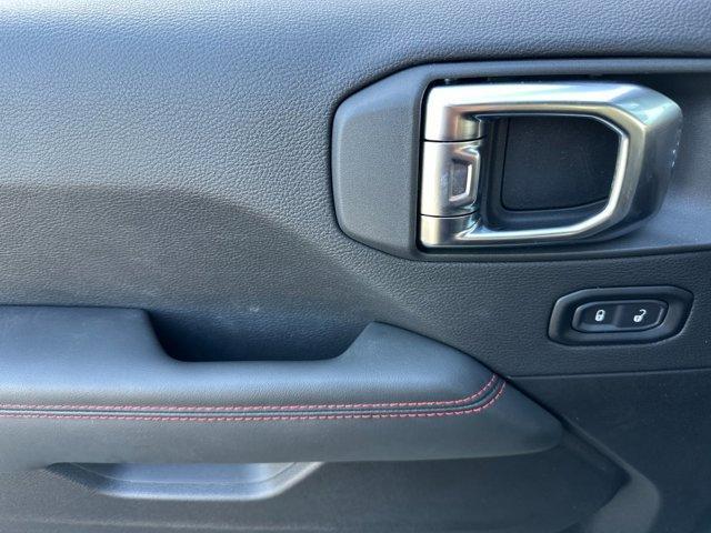 new 2025 Jeep Wrangler car