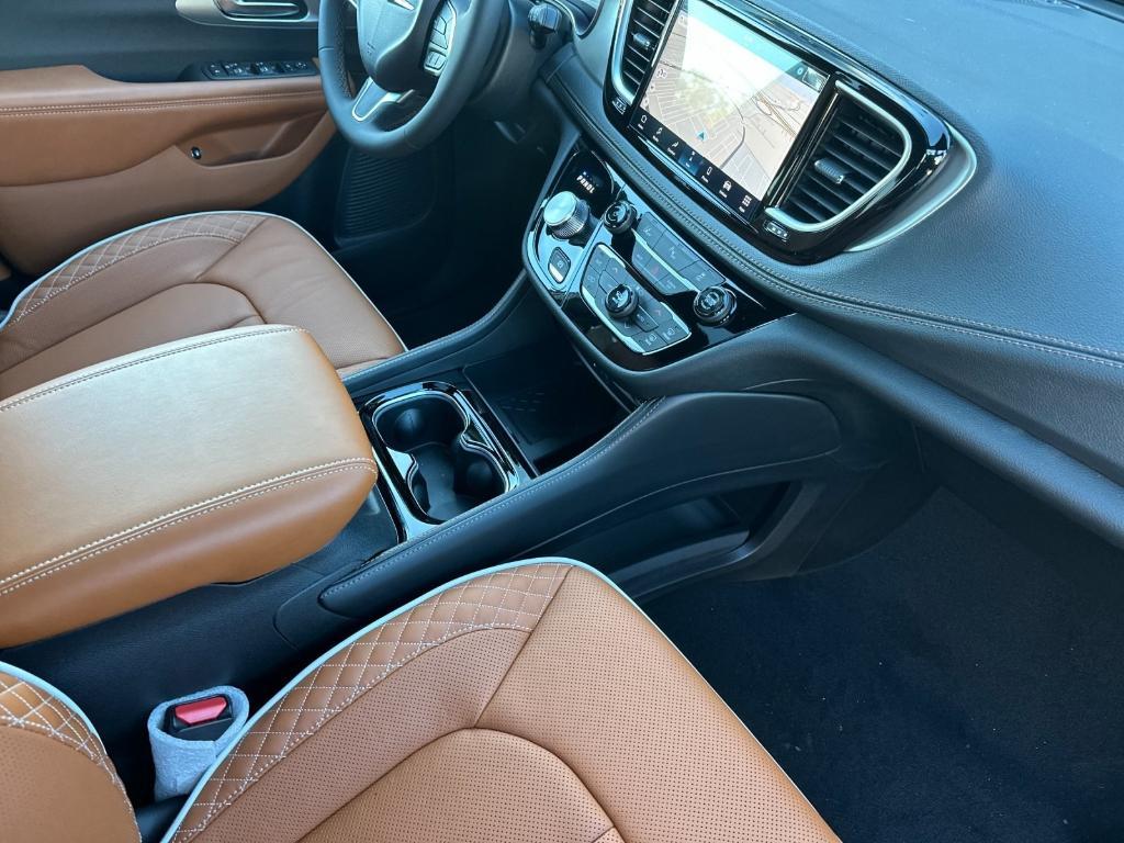 new 2026 Chrysler Pacifica Hybrid car, priced at $62,555