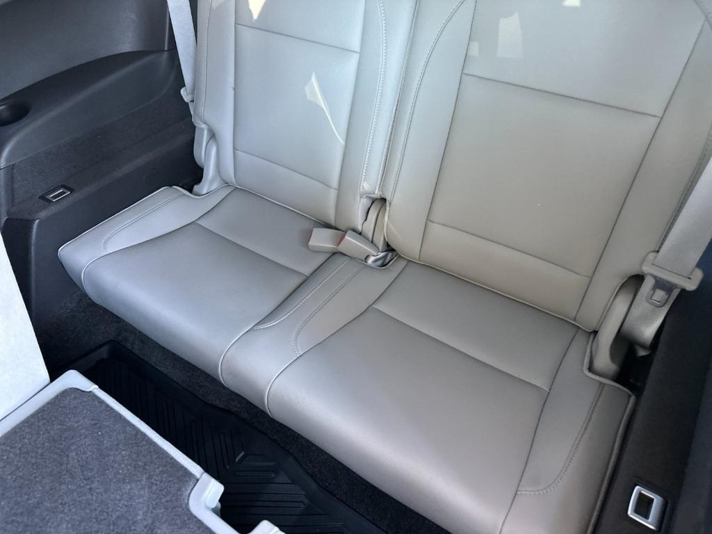 used 2018 Acura MDX car, priced at $20,591