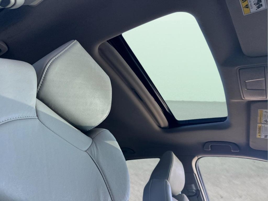used 2018 Acura MDX car, priced at $20,591