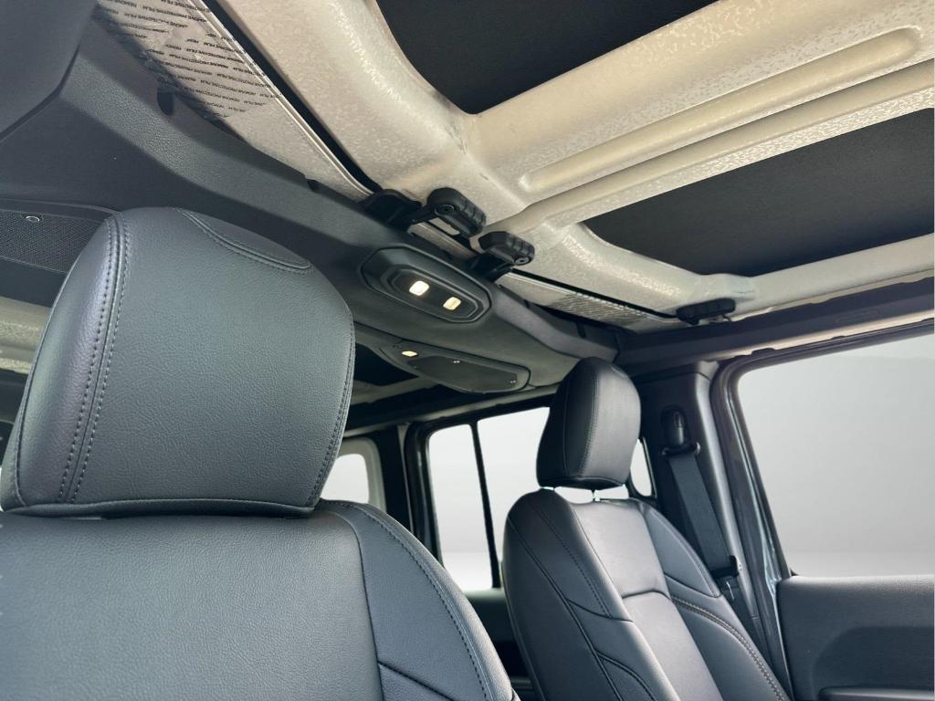 new 2025 Jeep Wrangler car, priced at $59,970