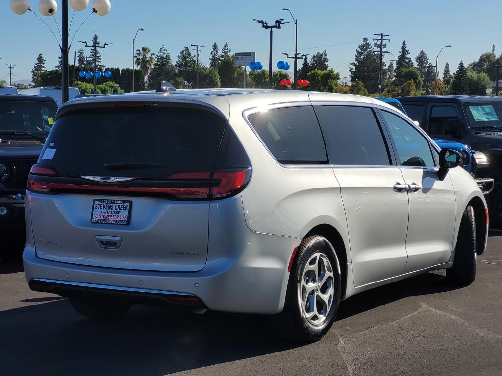 new 2024 Chrysler Pacifica car, priced at $43,488