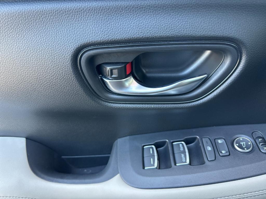 used 2024 Honda HR-V car, priced at $27,998
