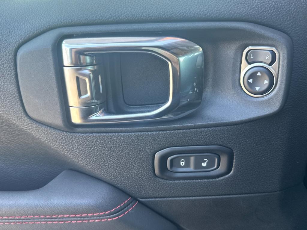 new 2025 Jeep Wrangler car, priced at $66,935