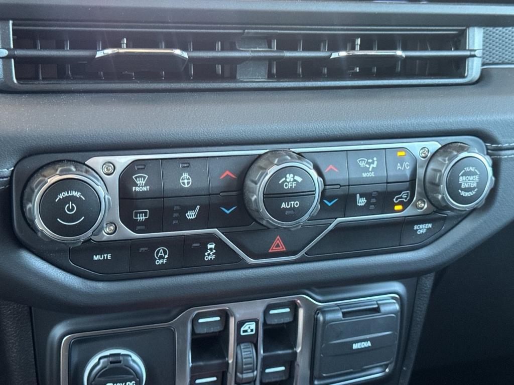 new 2025 Jeep Wrangler car, priced at $66,935